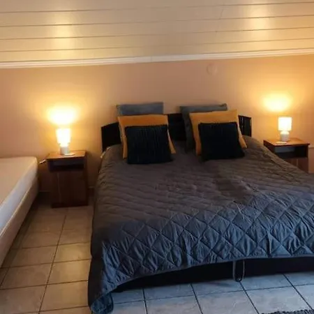 Miranda שיופוק